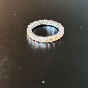 Elegant Silver 925 Women's Ring. New. Never worn
